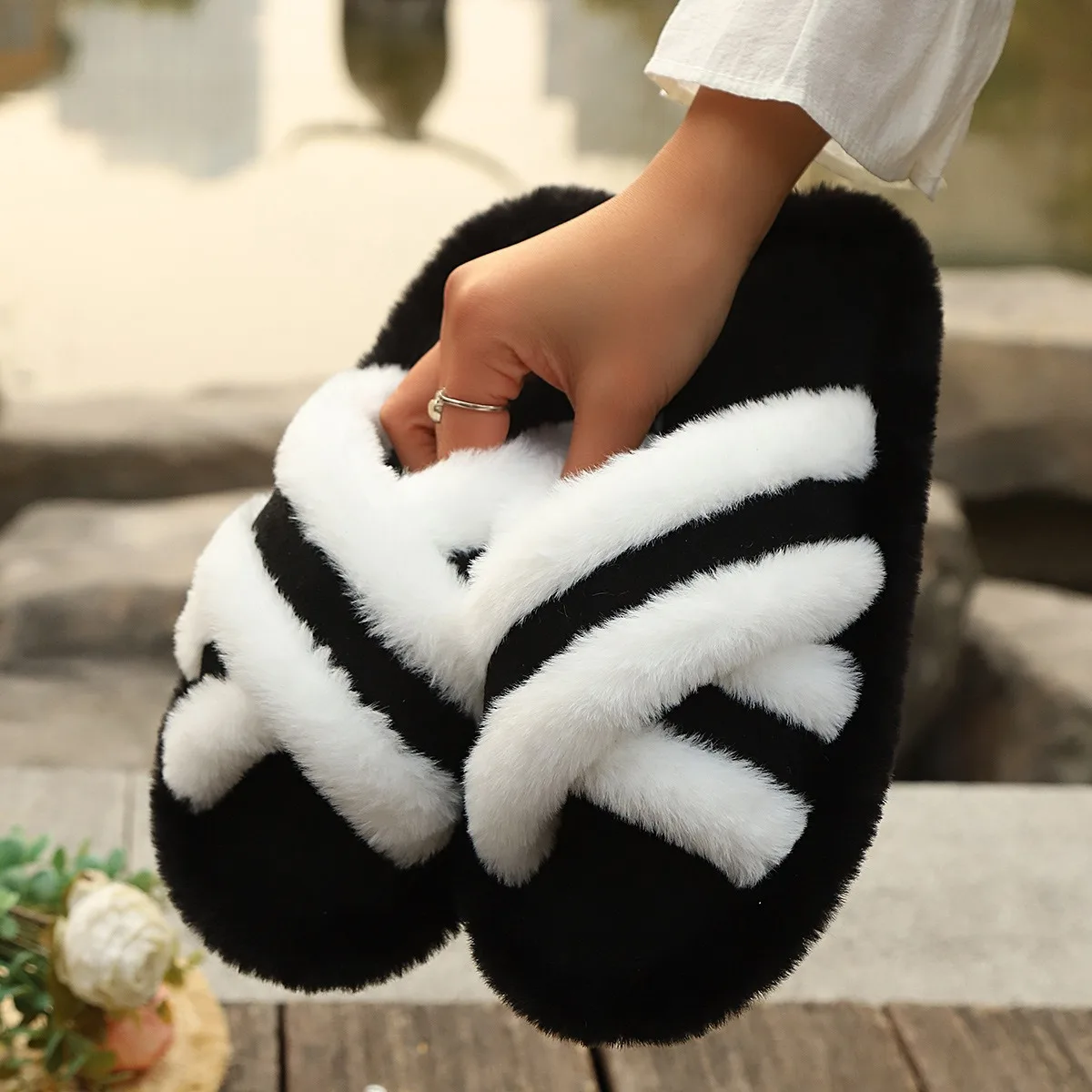2025 new fluffy shoes home women's fluffy autumn and winter indoor fashion casual flat comfortable warm shoes women's clothing - Image 5