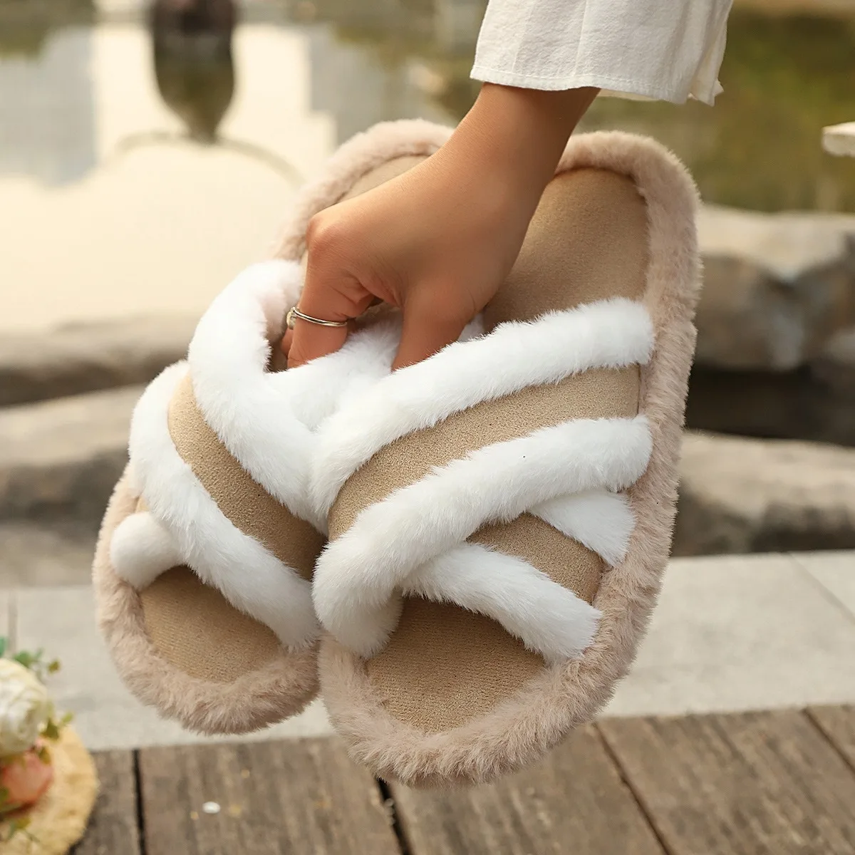 2025 new fluffy shoes home women's fluffy autumn and winter indoor fashion casual flat comfortable warm shoes women's clothing - Image 2